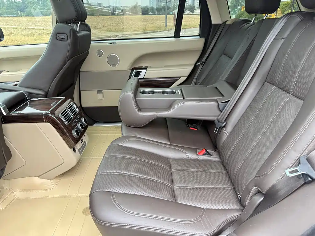 Land Rover Range Rover 2018 — фото 34