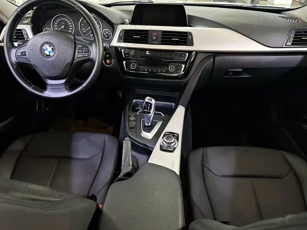 BMW 3 Series 2016 — фото 9