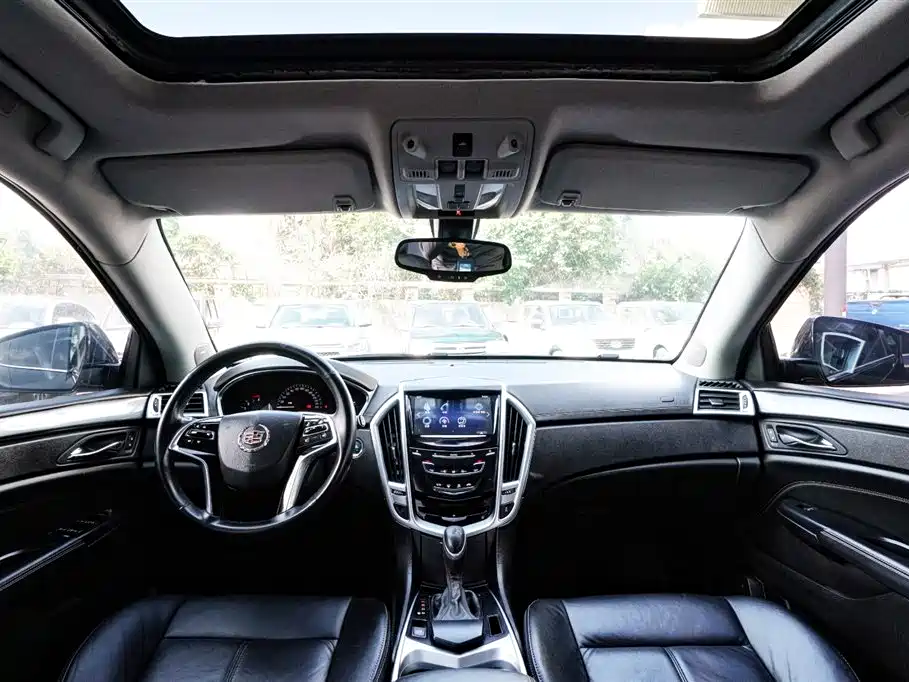 Cadillac SRX 2014 — фото 9