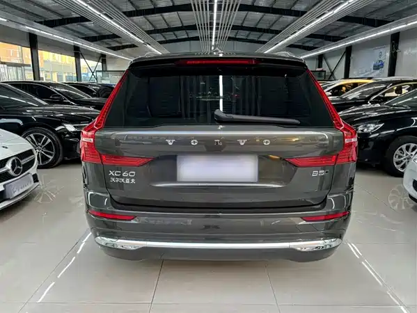 Volvo XC60 2022