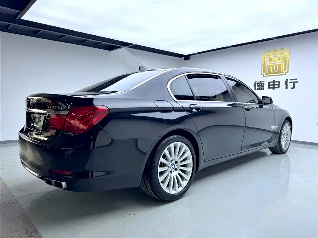 BMW 7 Series 2011 — фото 4