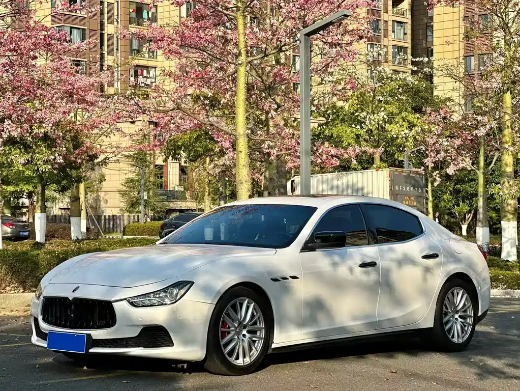Maserati Ghibli 2017 — фото 3
