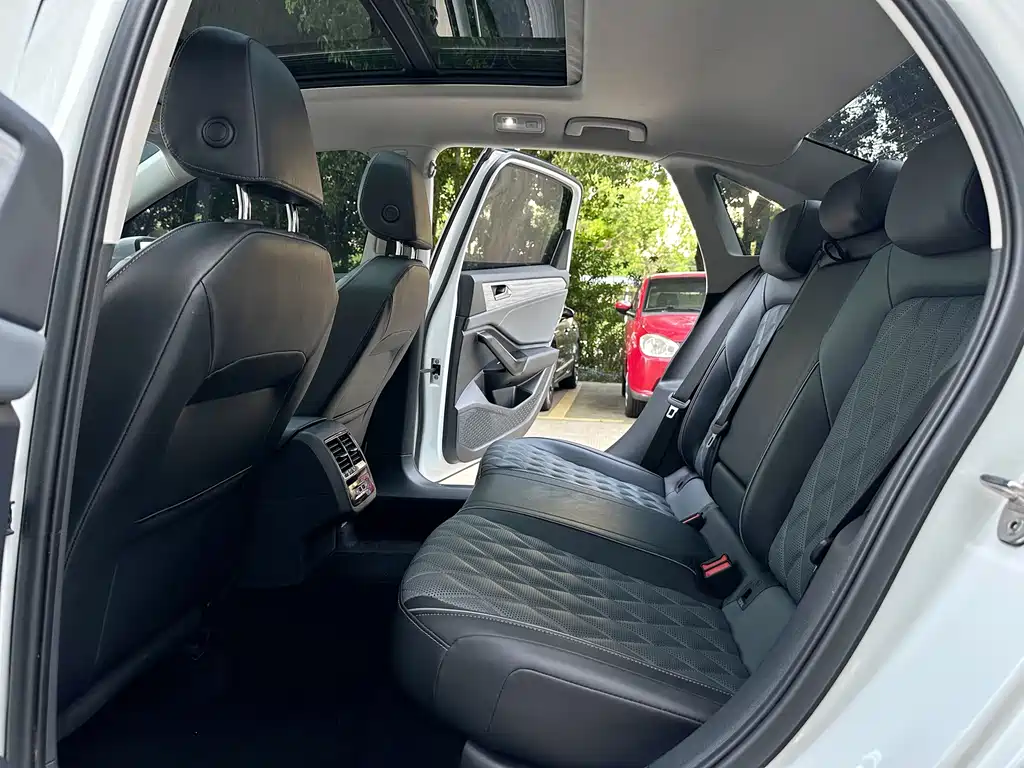 Volkswagen Sagitar 2023