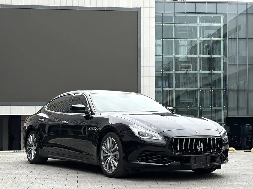 Maserati Quattroporte 2018 — фото 3