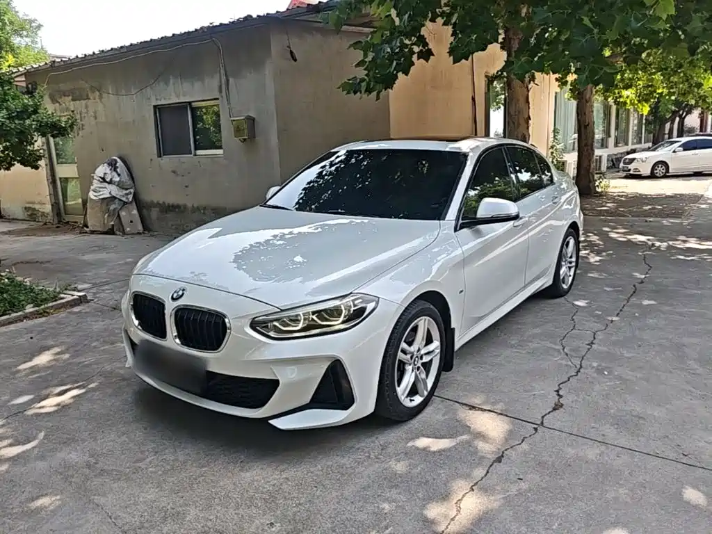 BMW 1 Series 2019 — фото 2