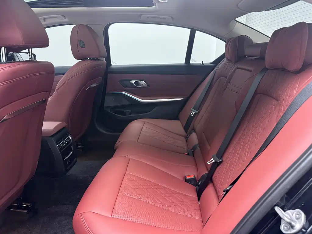 BMW 3 Series 2023