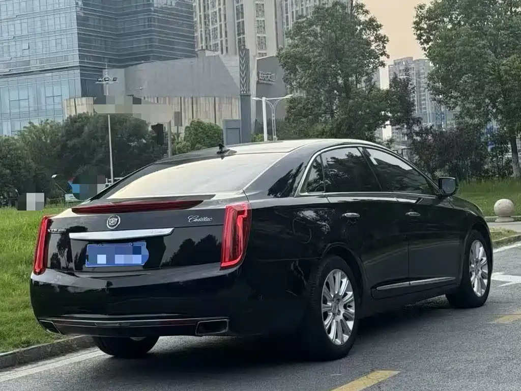 Cadillac XTS 2015 — фото 5