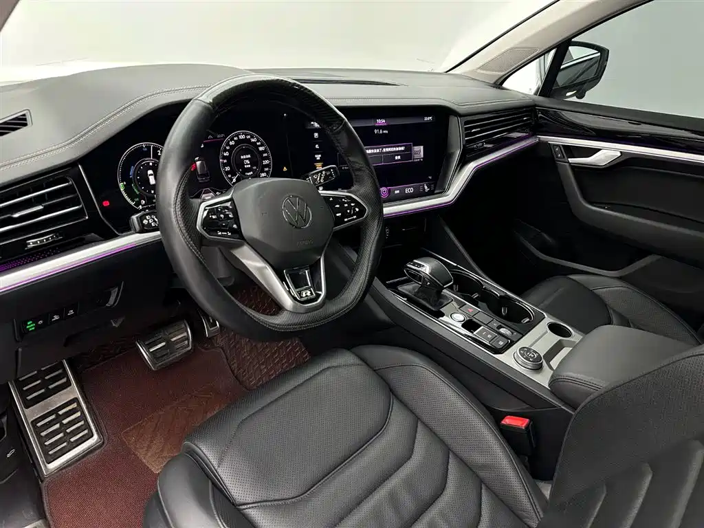 Volkswagen Touareg New Energy 2021 — фото 14