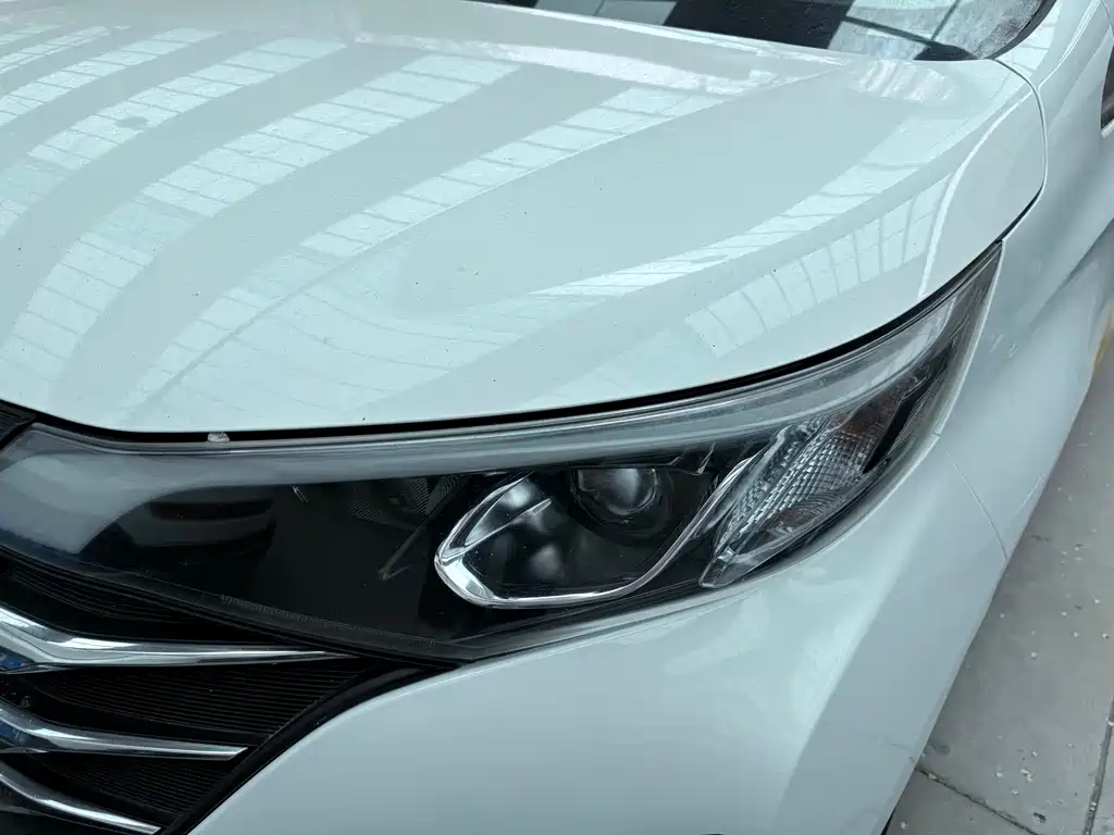 GAC Motor Trumpchi M6 2019 — фото 3