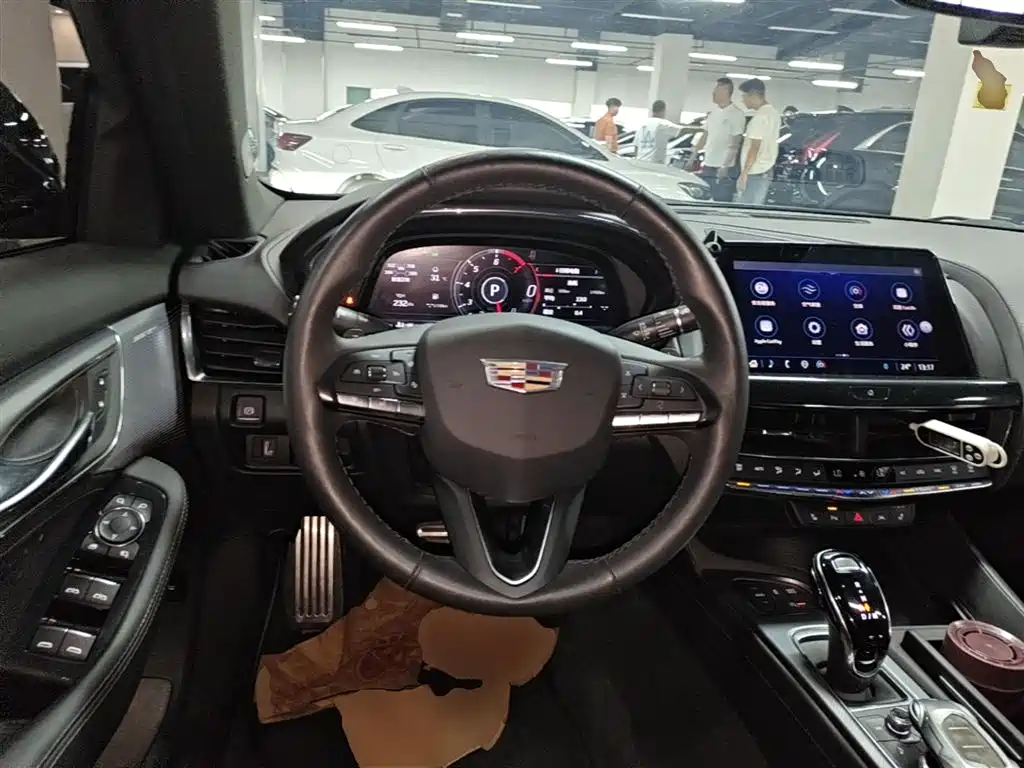 Cadillac CT5 2023 — фото 11