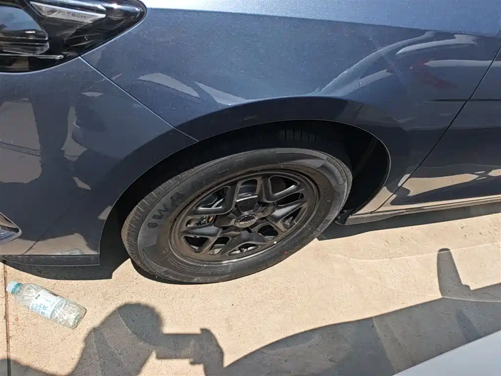BYD Seal 05 DM-i 2026 — фото 23