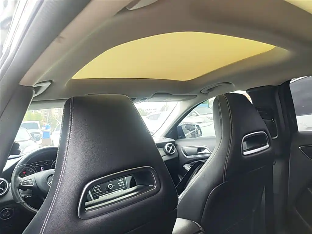 Mercedes-Benz GLA 2018 — фото 18
