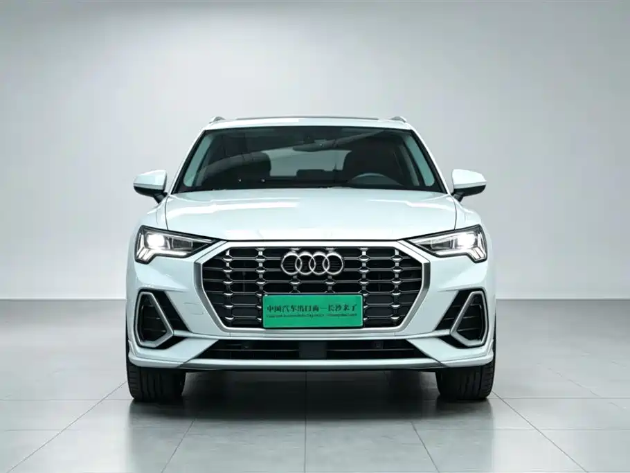 Audi Q3 2022 — фото 2