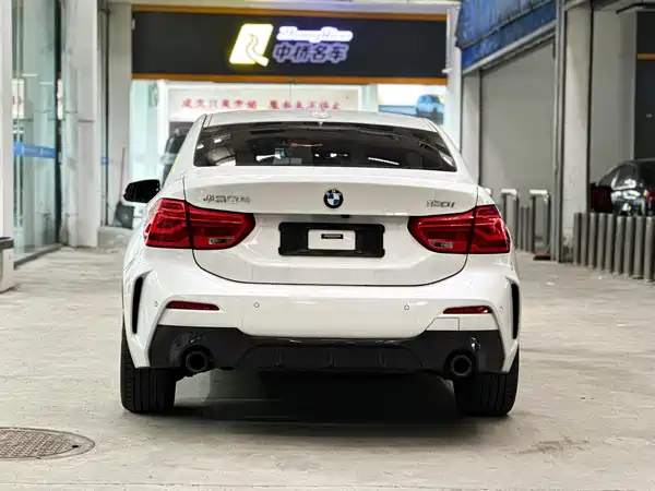 BMW 1 Series 2021