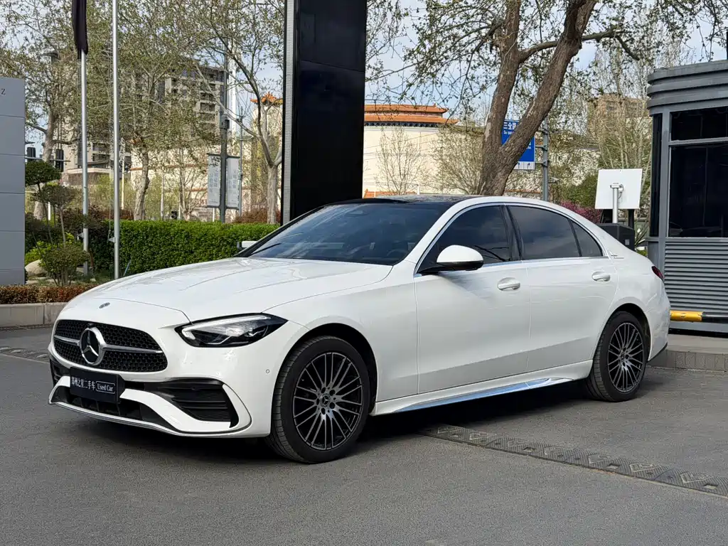Mercedes-Benz C-Class 2024
