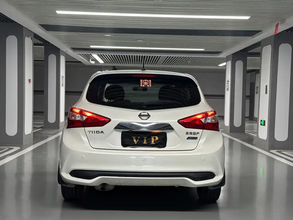 Nissan Tiida 2017 — фото 27