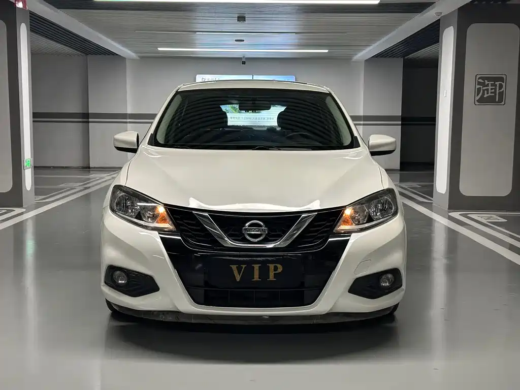 Nissan Tiida 2017 — фото 2