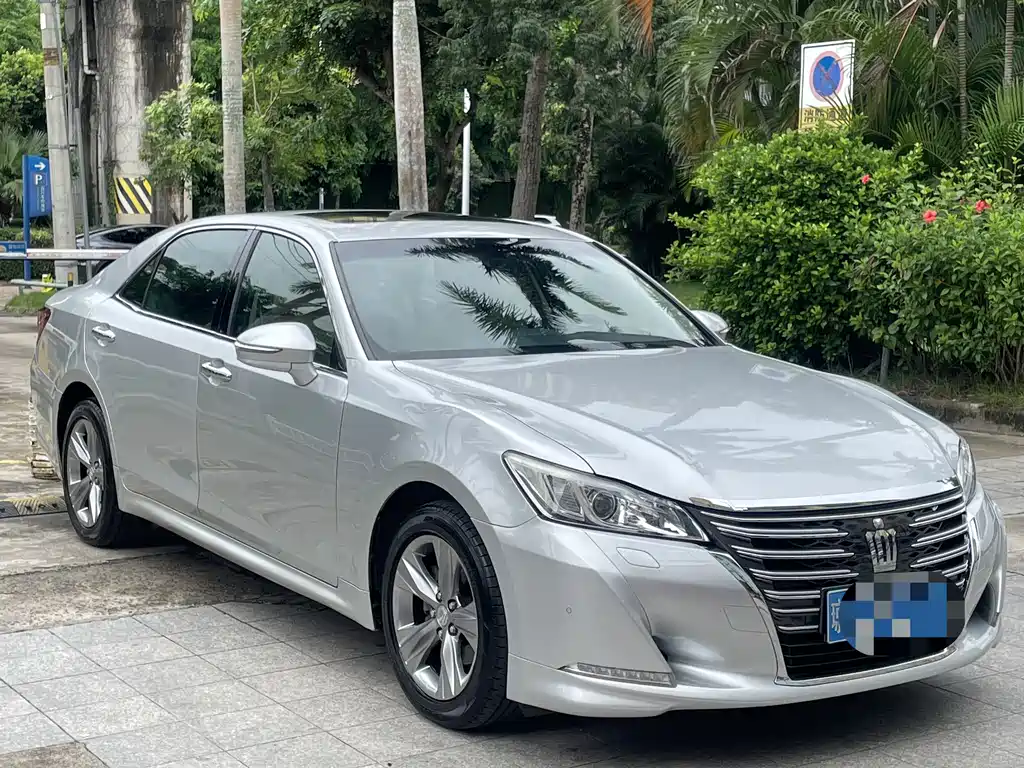 Toyota Crown 2016 — фото 3