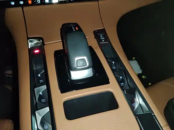 DS 7 2019