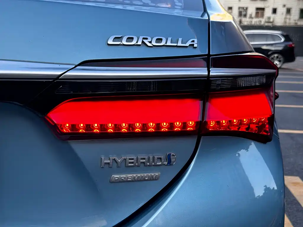 Toyota Corolla 2015 — фото 9