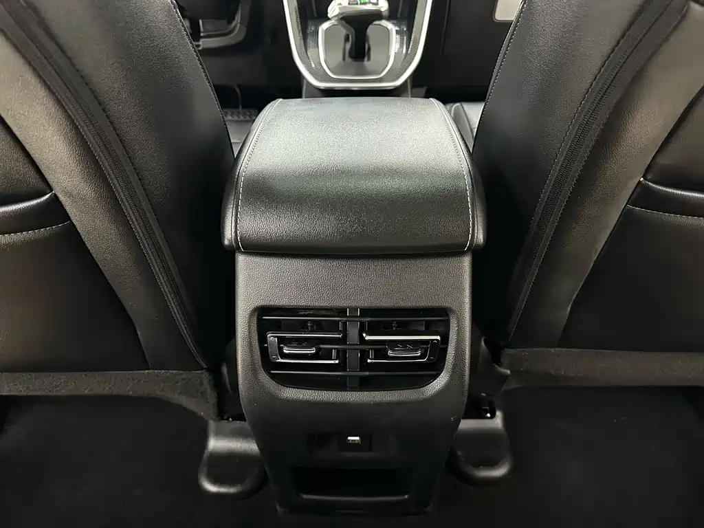 Haval M6 2022 — фото 15
