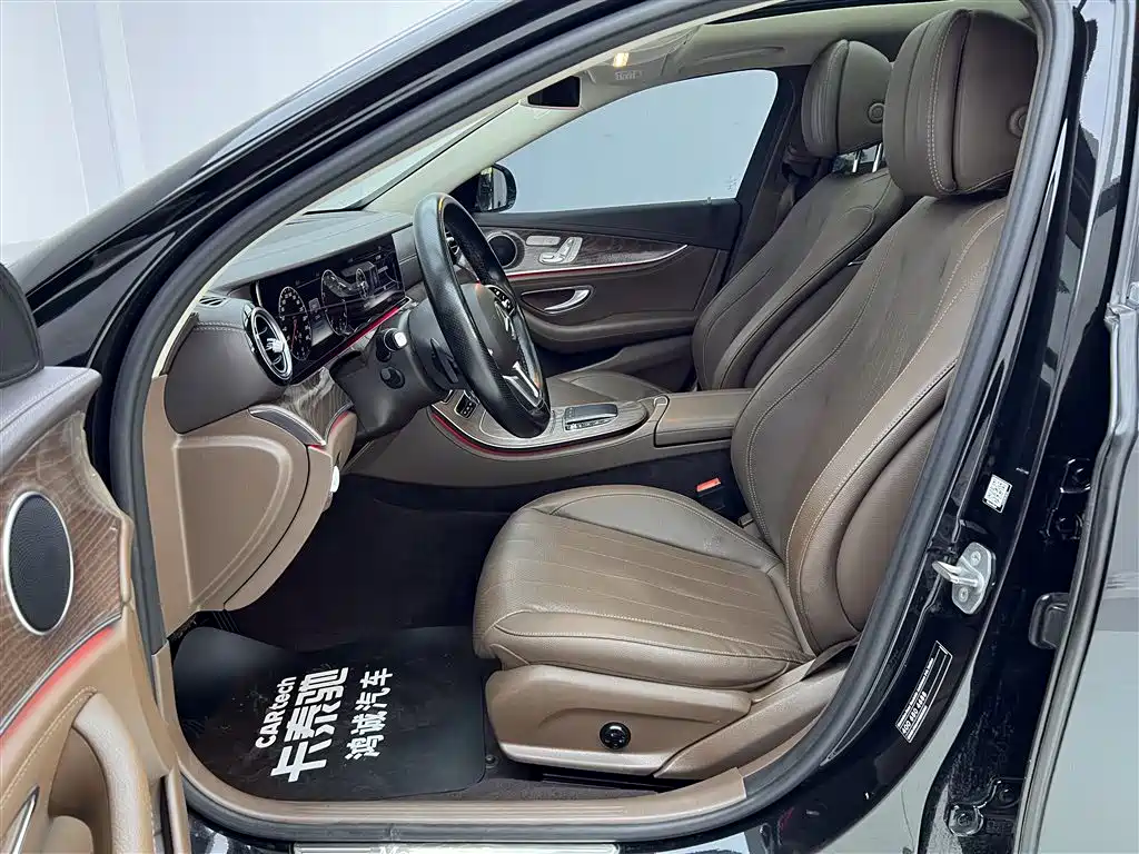 Mercedes-Benz E-Class 2020 — фото 19