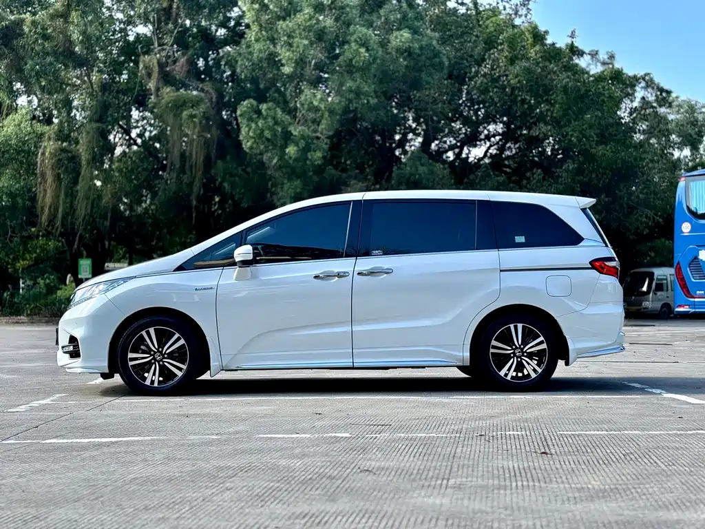 Honda Odyssey 2021 — фото 8