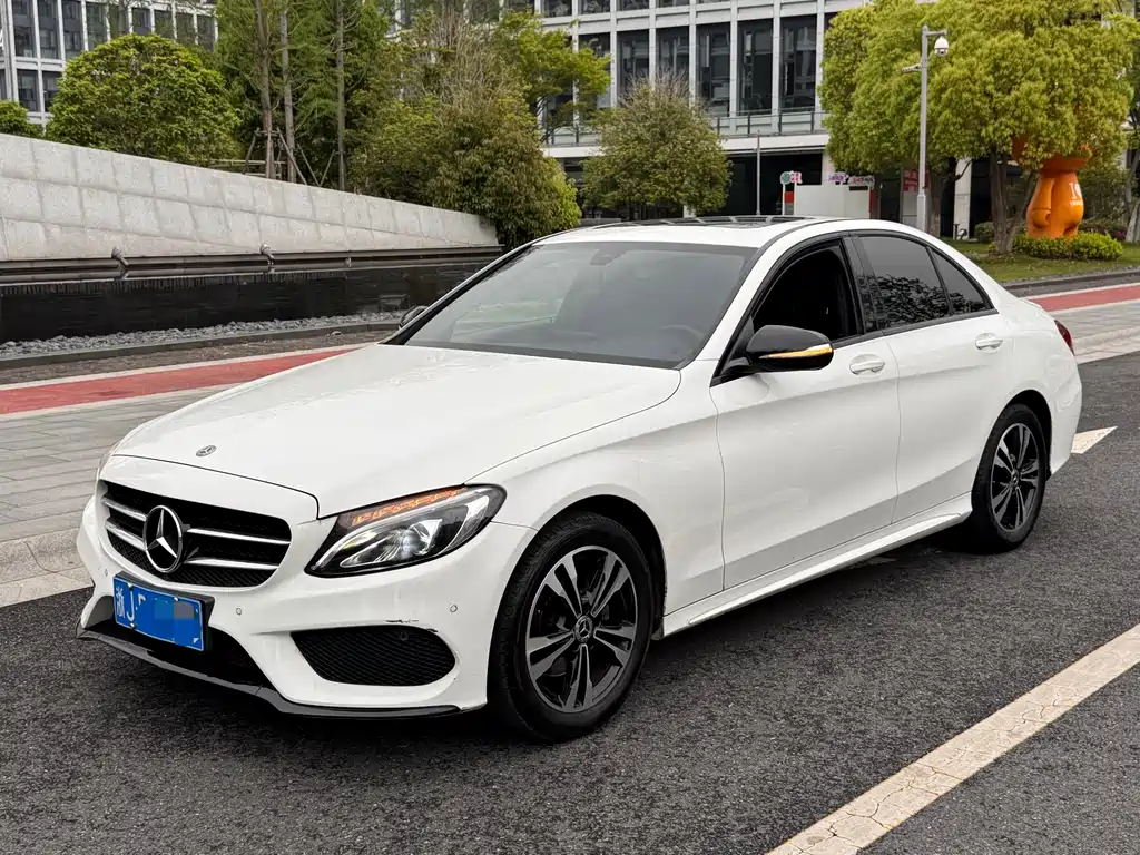 Mercedes-Benz C-Class 2017 — фото 1