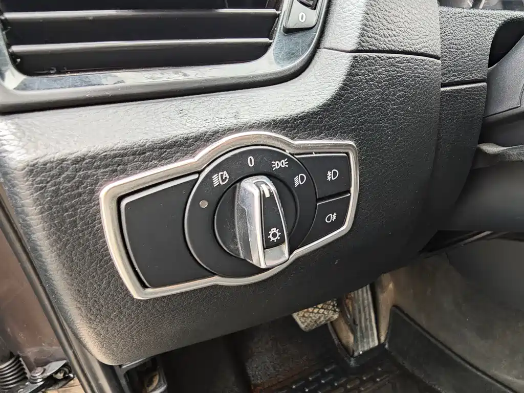 BMW X1 2013 — фото 15