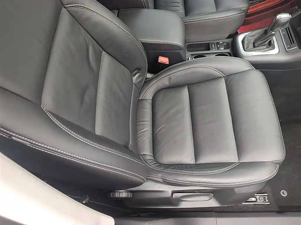 Volkswagen Tiguan 2019 — фото 25