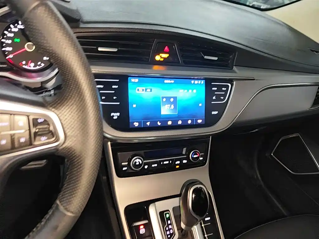 Geely Emgrand GS 2019 — фото 13