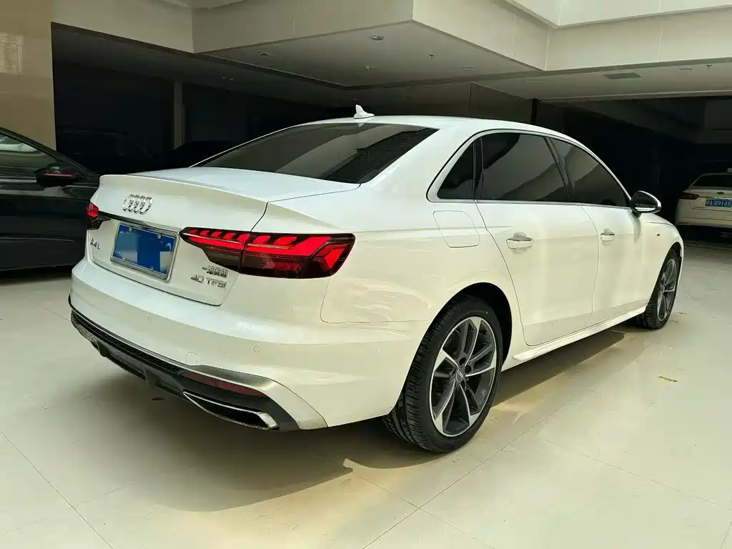 Audi A4L 2021 — фото 8