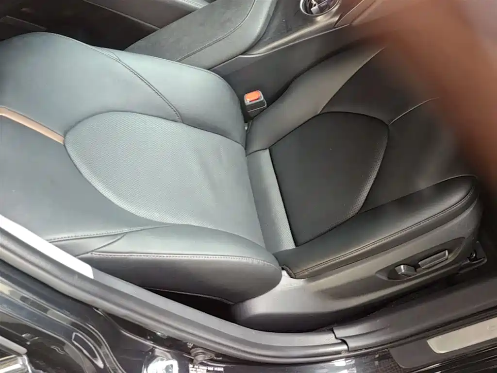 Toyota Camry 2022 — фото 25