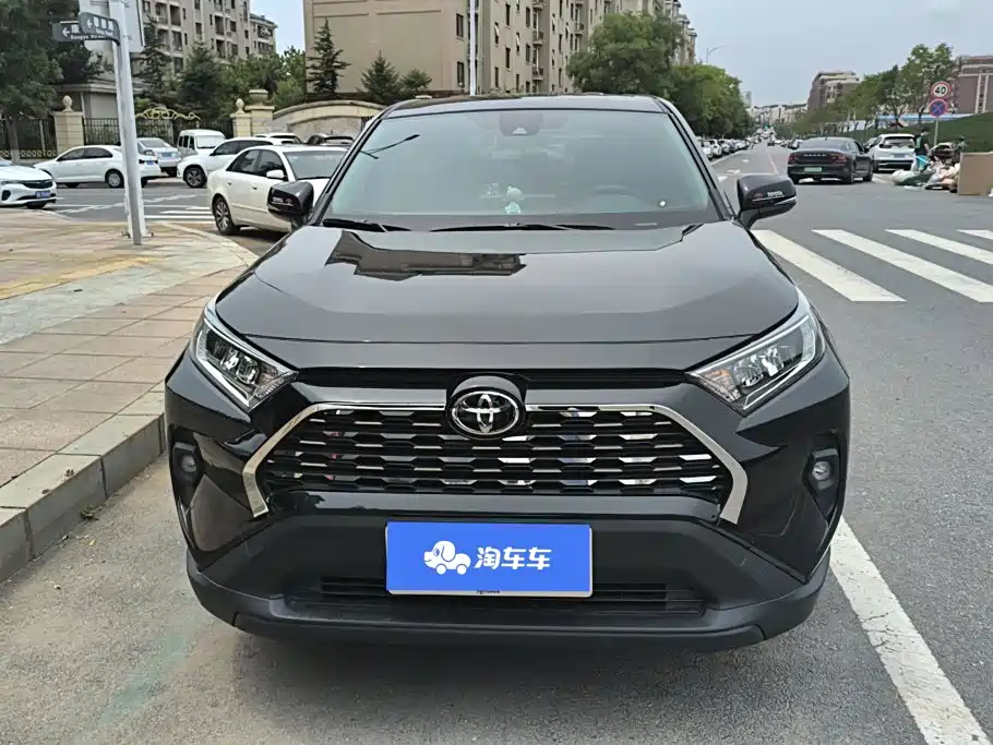 Toyota RAV4 2025