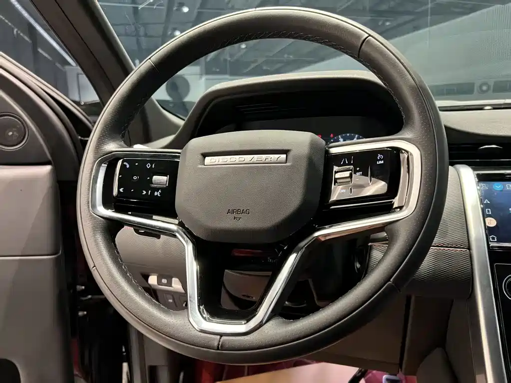 Land Rover Discovery Sport 2022 — фото 8