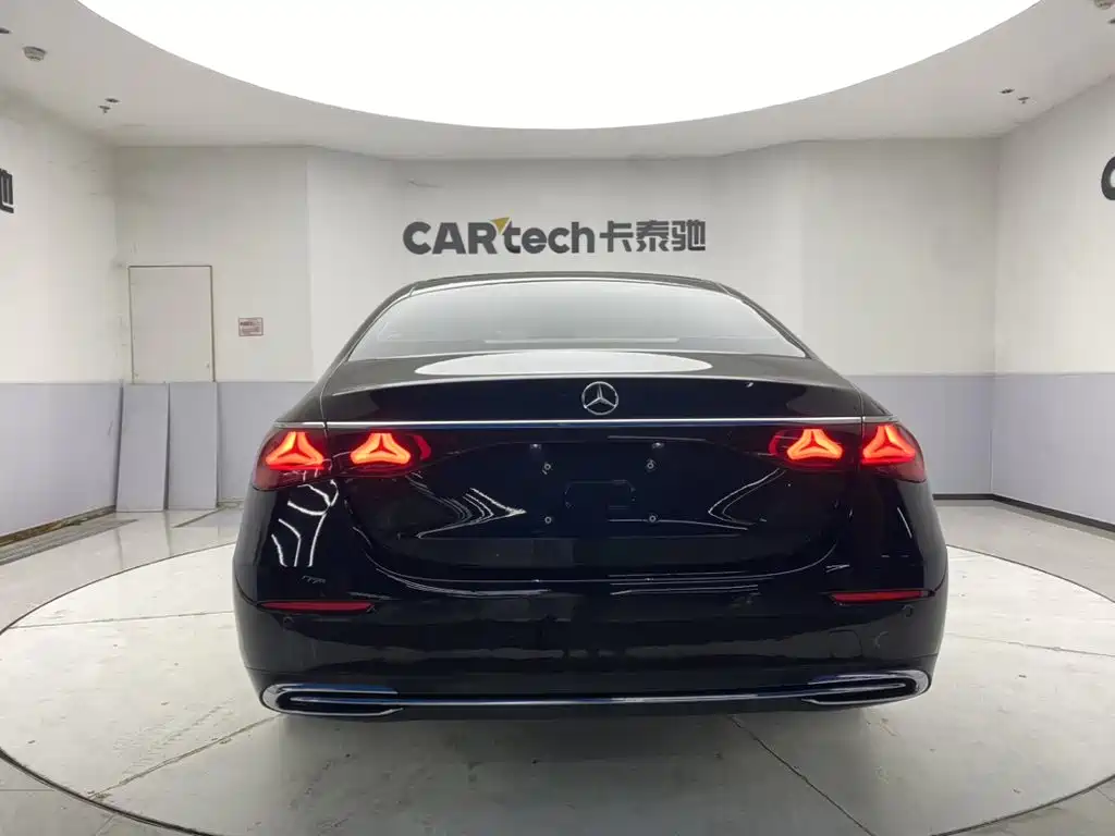 Mercedes-Benz E-Class 2024