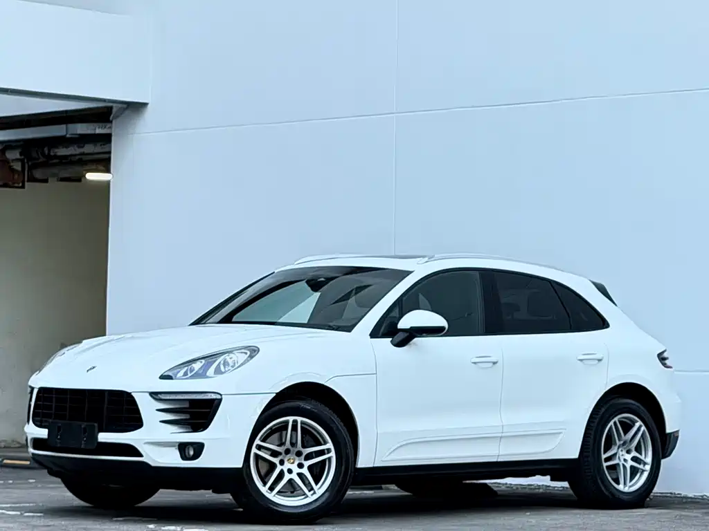 Porsche Macan 2015 — фото 1