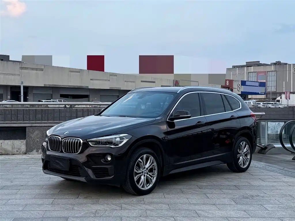 BMW X1 2019 — фото 1