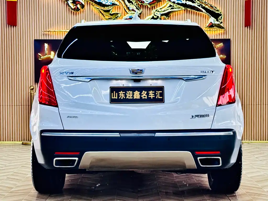Cadillac XT5 2016 — фото 16
