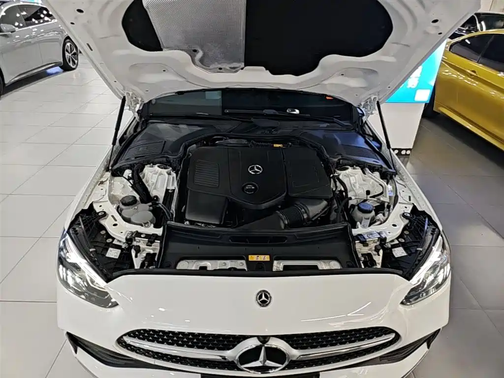 Mercedes-Benz C-Class 2023 — фото 20