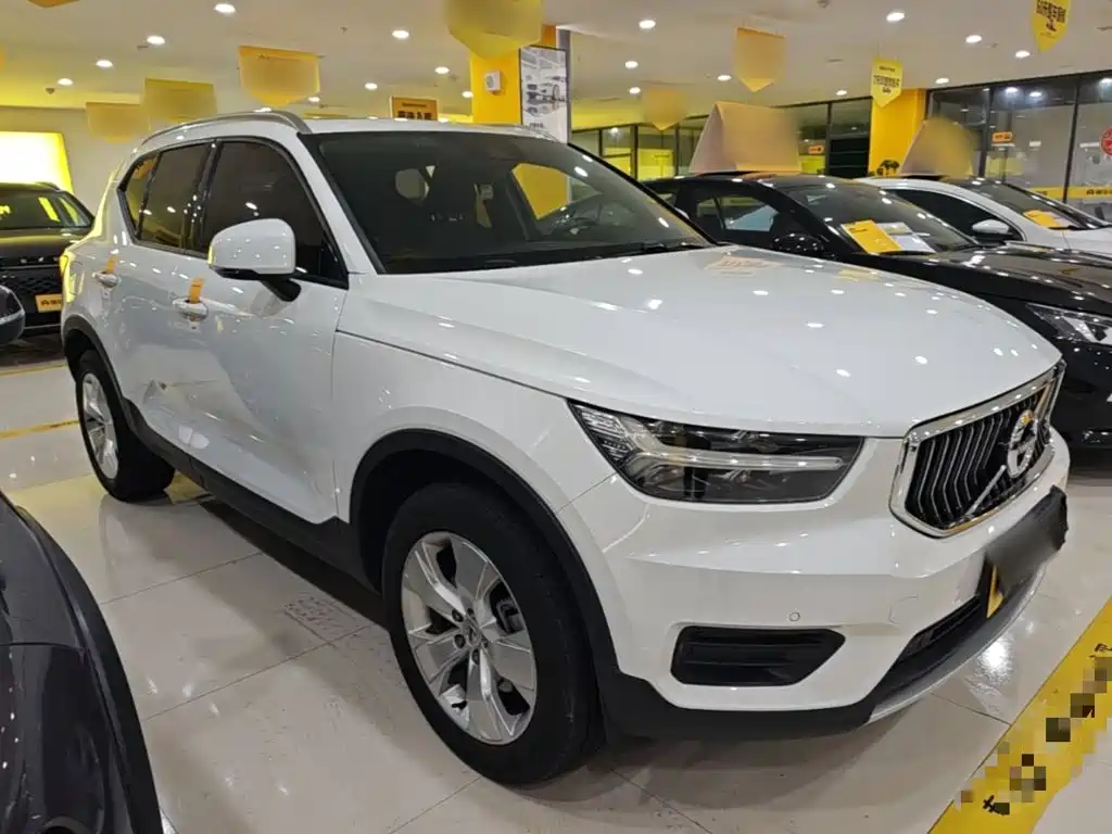 Volvo XC40 2020 — фото 4