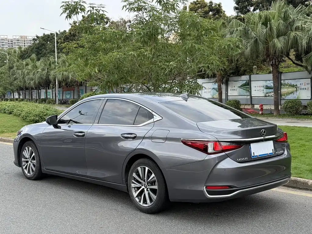 Lexus ES 2021 — фото 3