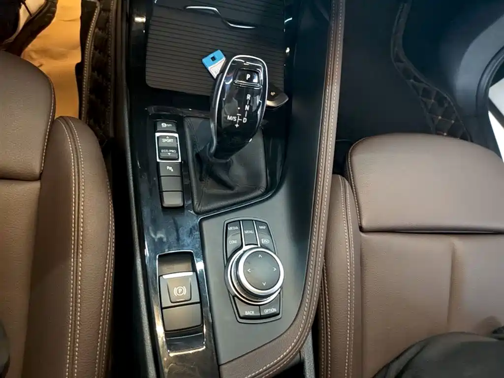 BMW X2 2023 — фото 14