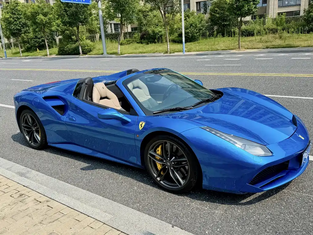 Ferrari 488 2017 — фото 1