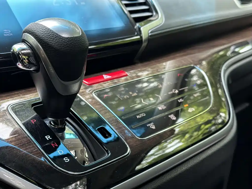 Honda Odyssey 2016 — фото 7