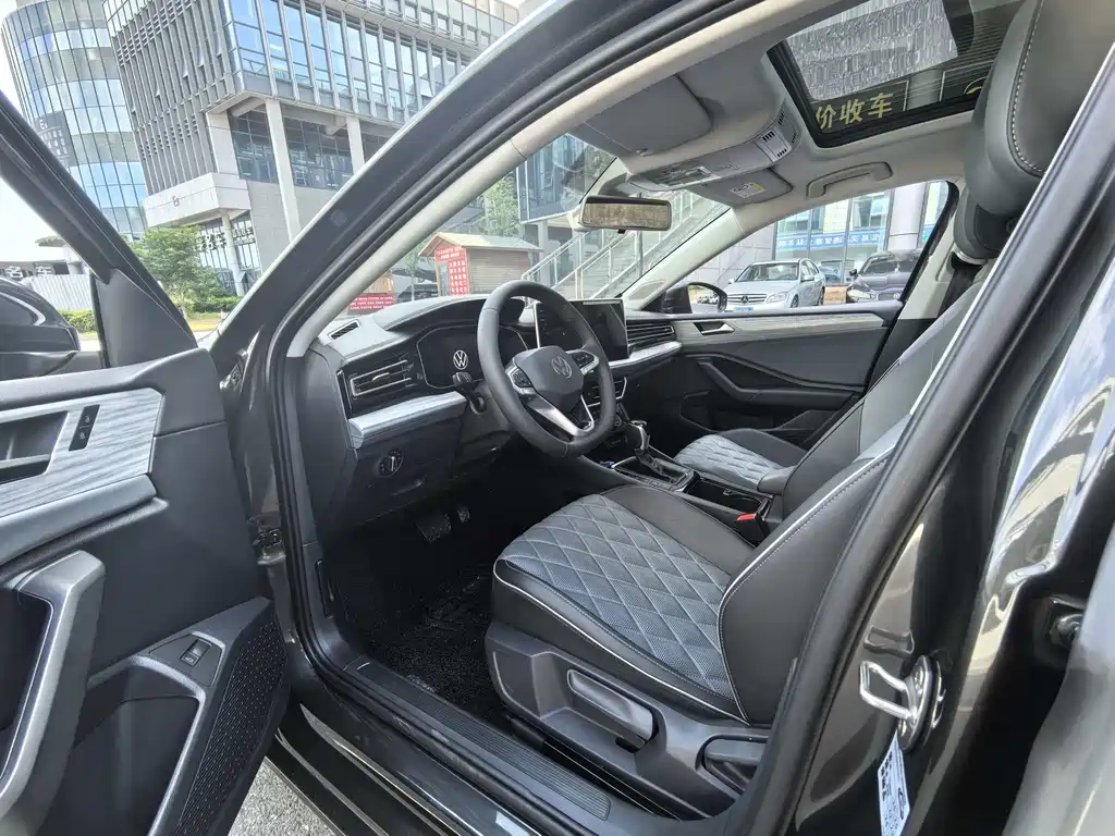 Volkswagen Sagitar 2023