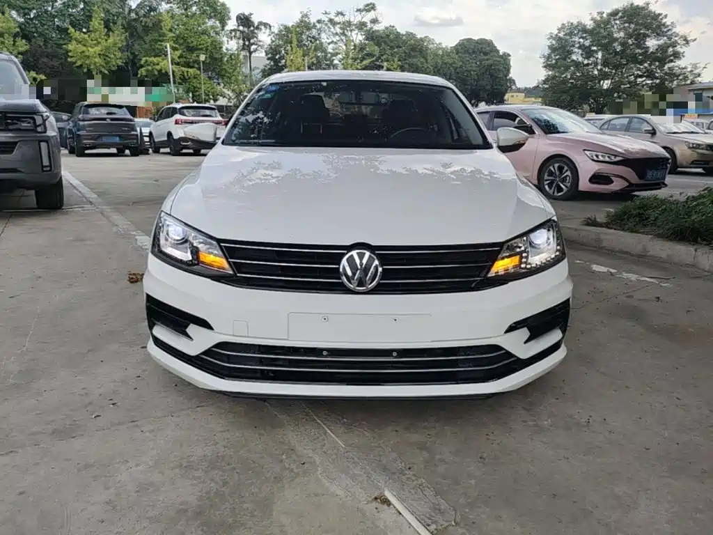 Volkswagen Sagitar 2019