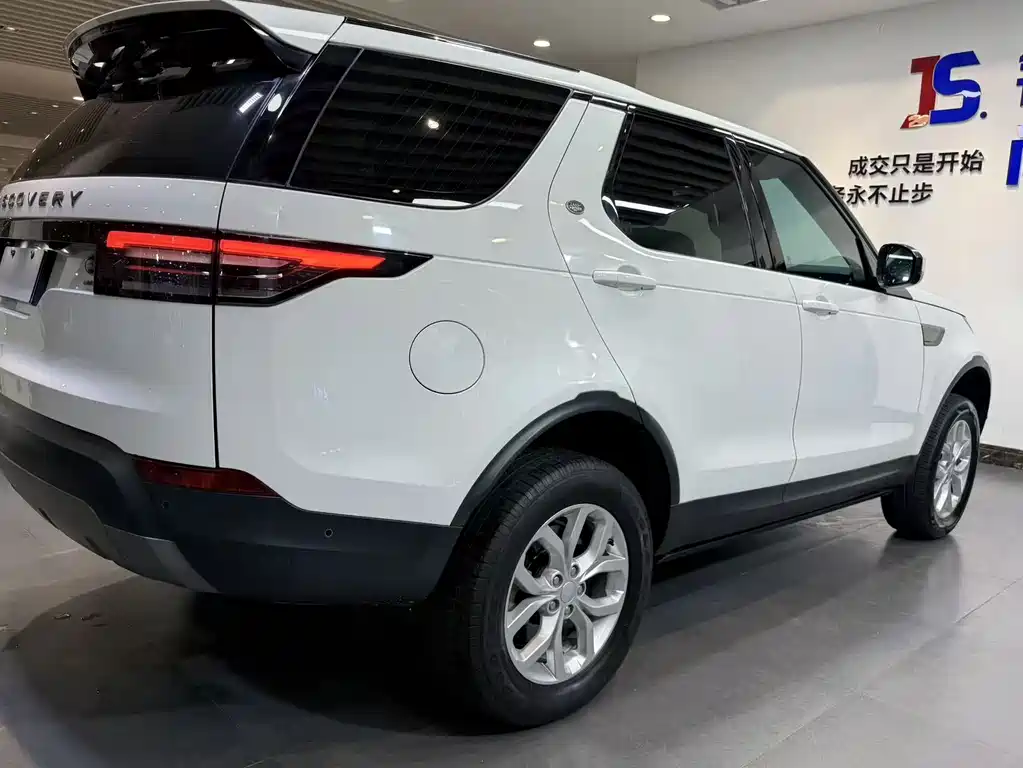 Land Rover Discovery 2019 — фото 16