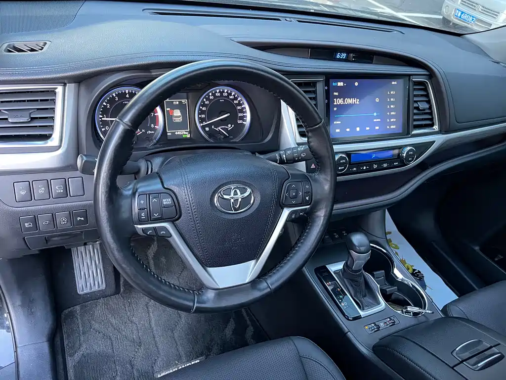 Toyota Highlander 2019 — фото 6