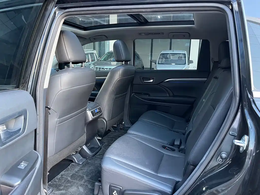 Toyota Highlander 2019 — фото 14